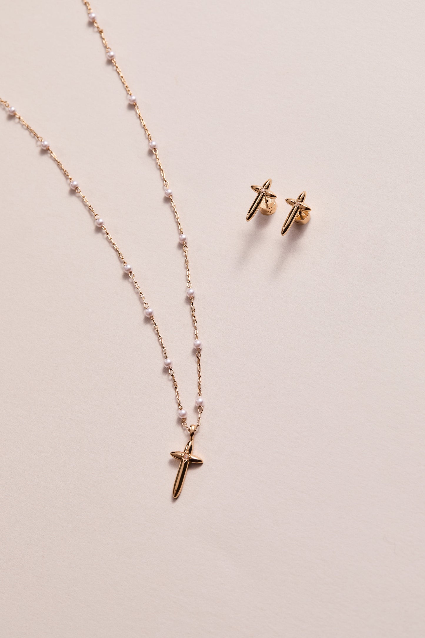 Cross 4:13 Pearl Rosary Chain Pendant Necklace