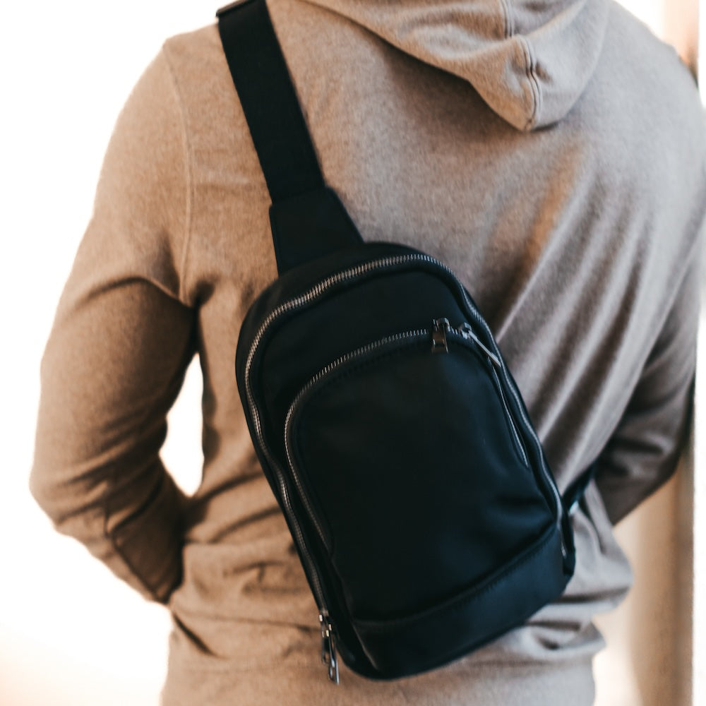 L'uomo Man Crossbody Bag