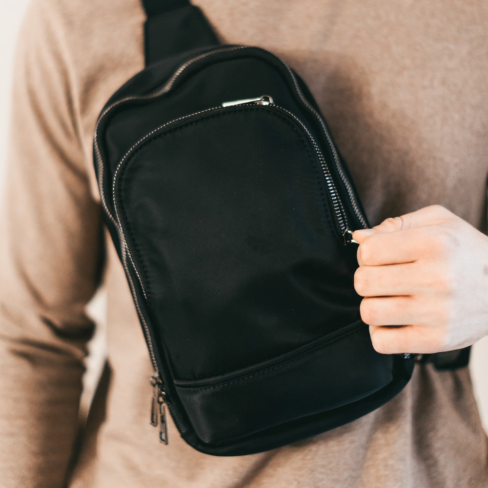 L'uomo Man Crossbody Bag