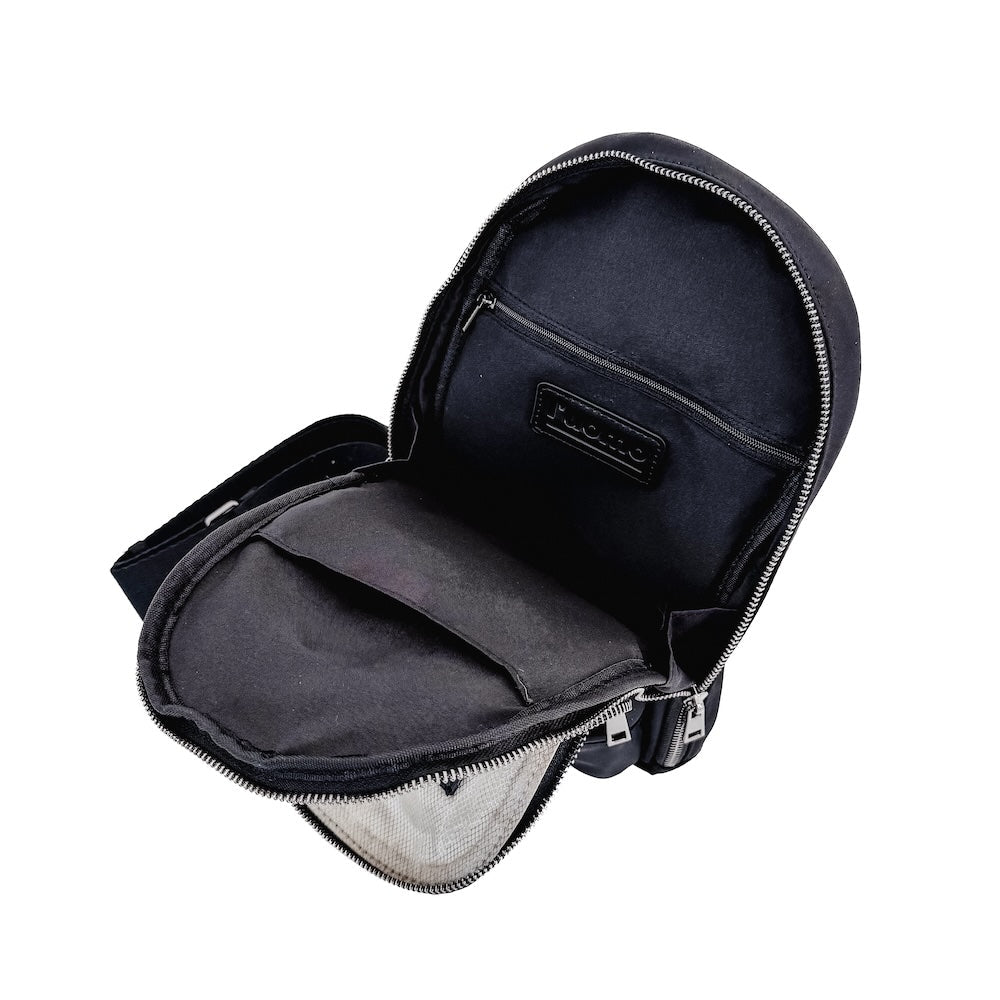 L'uomo Man Crossbody Bag