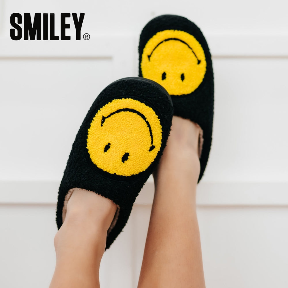 Smiley® x Pretty Simple Original Smiley Slippers