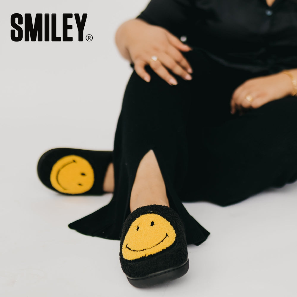 Smiley® x Pretty Simple Original Smiley Slippers
