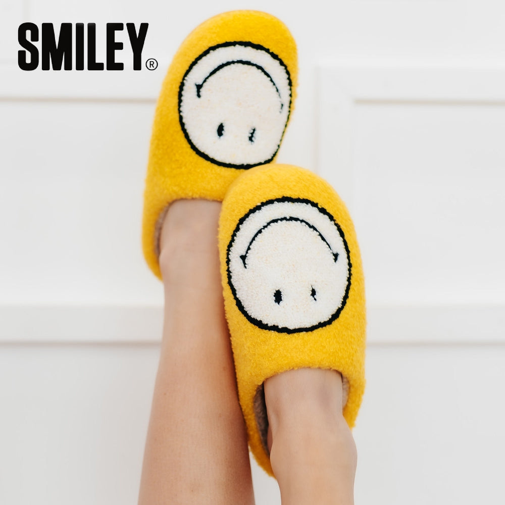 Smiley® x Pretty Simple Original Smiley Slippers