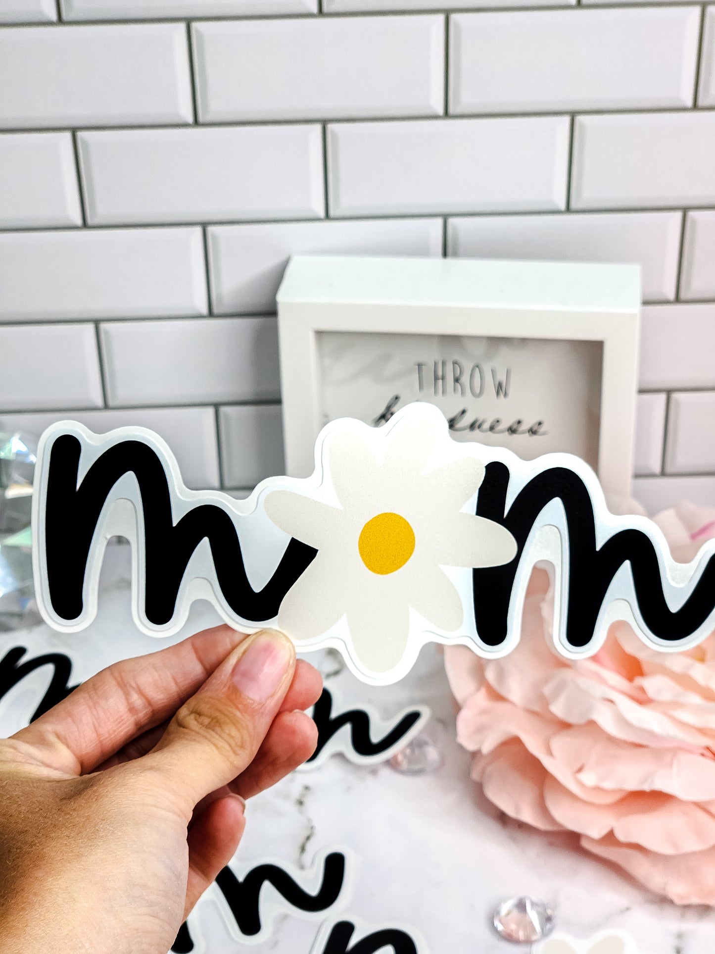 Mom daisy sticker