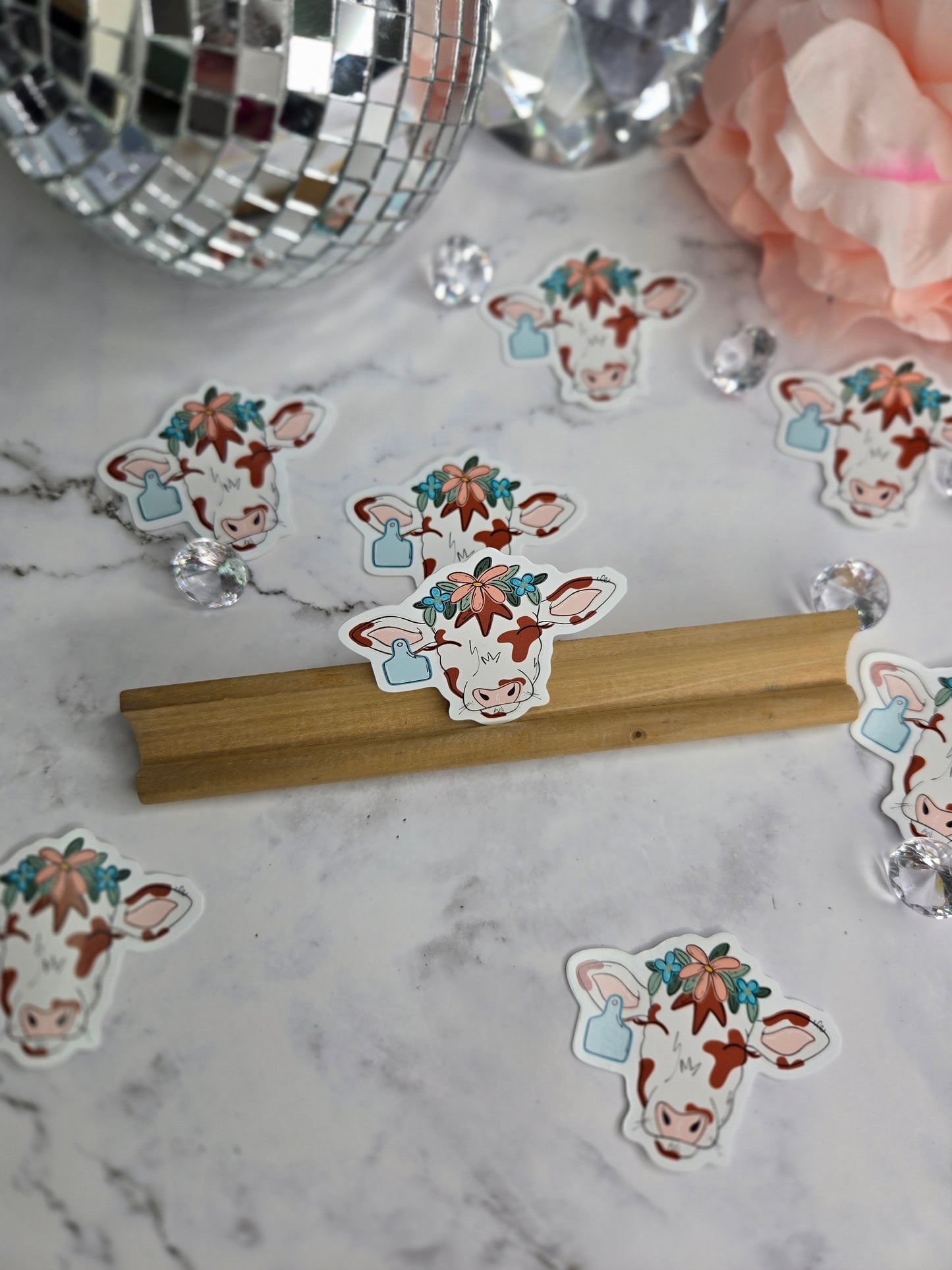 Daisy Floral Cow Head Vinyl Sticker | Country Girl Waterproof Farmhouse Decal