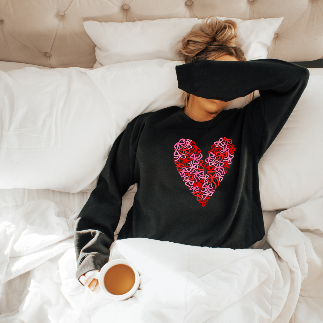 bow love heart crewneck graphic