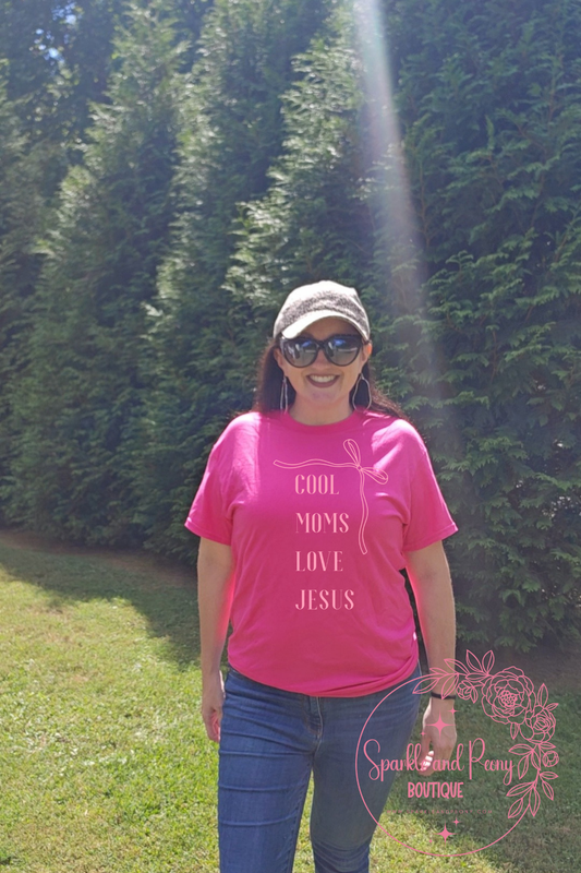 Cool moms love Jesus graphic tee in hot pink