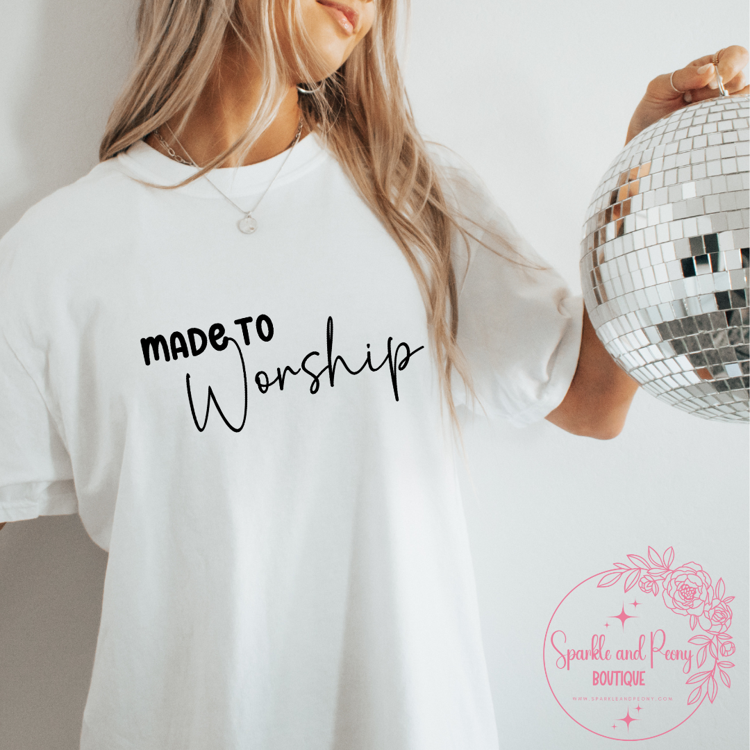 Made to worship graphic tee