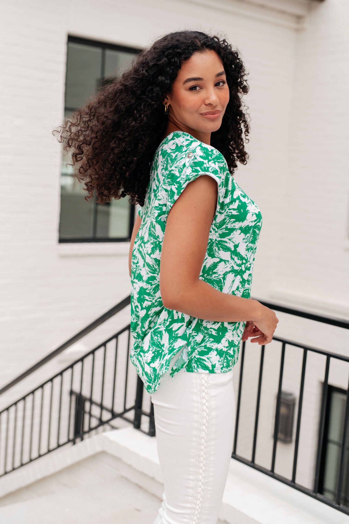 Lizzy Cap Sleeve Top in Emerald and White Floral