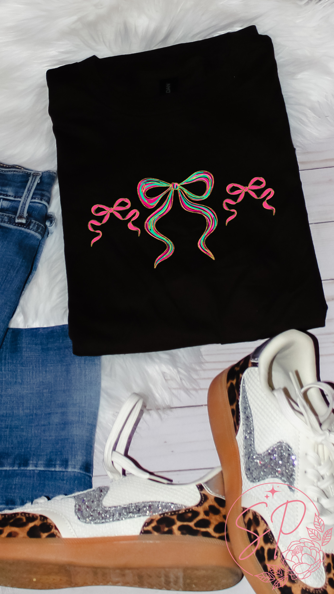 Christmas Bows Pink Friday exclusive graphic