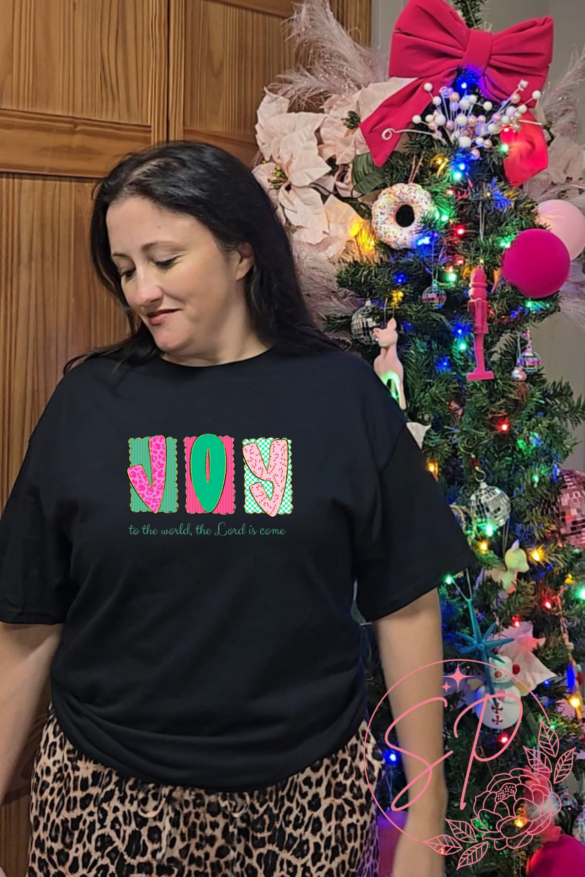 Joy to the world- PINK FRIDAY EXCLUSIVE Graphic Tee