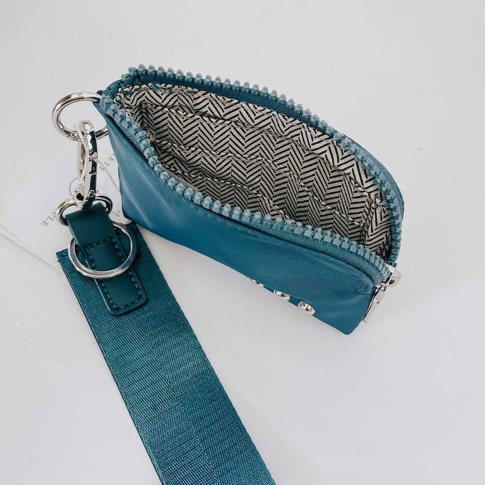 Nya Nylon Clippable Card Wallet
