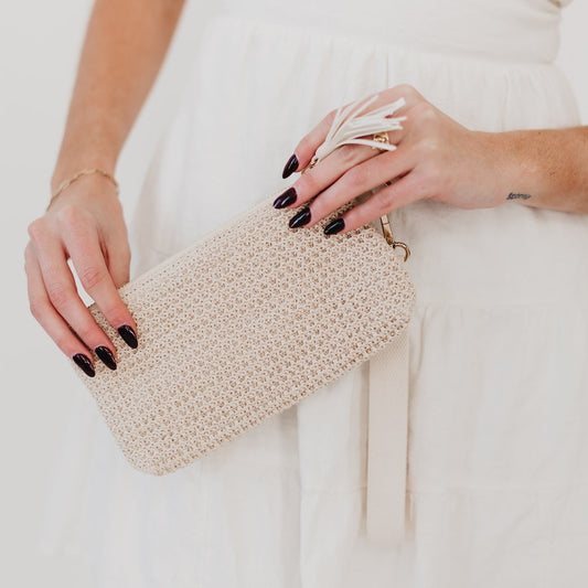 Rome Raffia Clutch Card Holder Wristlet